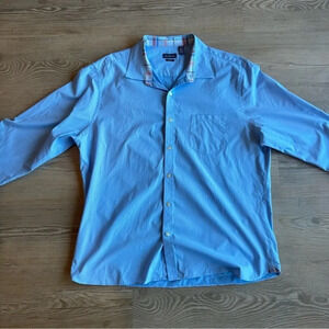 Men’s XL 17 / 17.5 Van Heusen Slim Fit Blue button down shirt pattern detail
